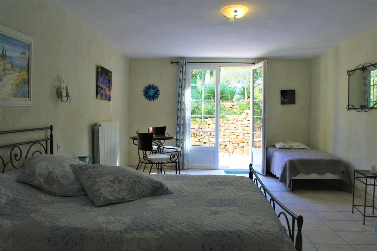 Le Mas Des Tarentes Chambres D'Hotes Trans-en-Provence Exteriér fotografie
